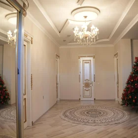 In Binəqədi rayonu 312.0 m² house with 7.0 rooms is for sale - Image 3