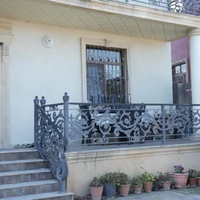 In Binəqədi rayonu 312.0 m² house with 7.0 rooms is for sale - Image 8