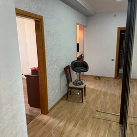 In Baku 90.0 m² apartment is for rent - Image 8