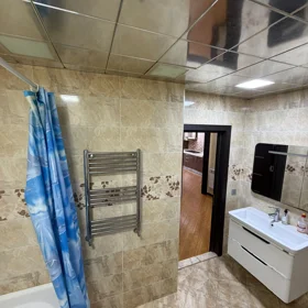 In Baku 120.0 m² apartment is for sale - Image 2
