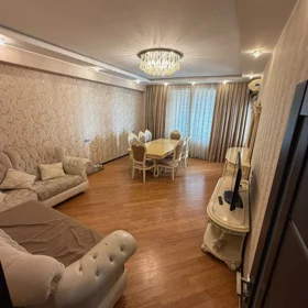 In Baku 120.0 m² apartment is for sale - Image 9