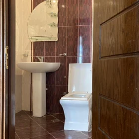 In Baku 100.0 m² apartment is for rent - Image 2