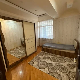 In Baku 125.0 m² apartment is for rent - Image 2