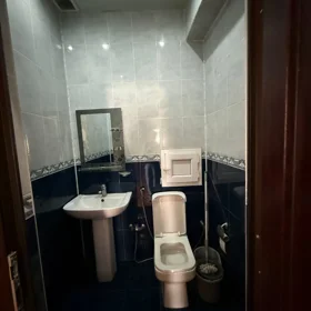 In Baku 125.0 m² apartment is for rent - Image 9
