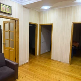 In Baku 115.0 m² apartment is for rent - Image 2