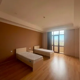 In Baku 110.0 m² apartment is for sale - Image 3