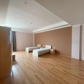 In Baku 110.0 m² apartment is for sale - Image 4