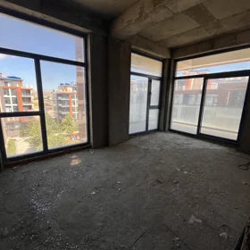 In Baku 84.0 m² apartment is for sale - Image 8