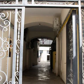 In Səbail rayonu 42.0 m² commercial is for rent - Image 9