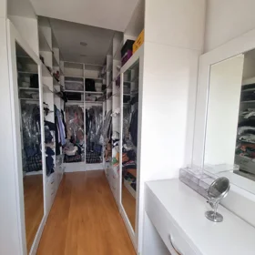 In Baku 151.0 m² apartment is for sale - Image 2
