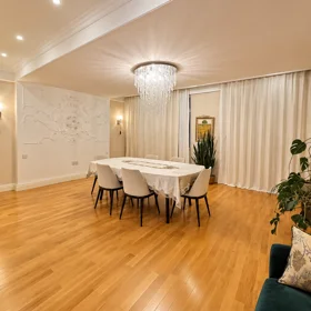 In Baku 151.0 m² apartment is for sale - Image 4
