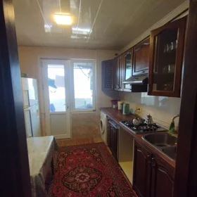In Baku 100.0 m² apartment is for sale - Image 3