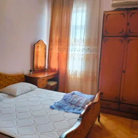 In Səbail rayonu 82.0 m² apartment is for rent - Image 2
