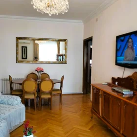 In Səbail rayonu 82.0 m² apartment is for rent - Image 3