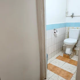 In Baku 50.0 m² apartment is for sale - Image 2