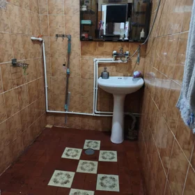 In Baku 50.0 m² apartment is for sale - Image 10