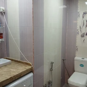 In Baku 70.0 m² apartment is for sale - Image 9