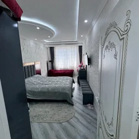 In Baku 83.0 m² apartment is for sale - Image 2