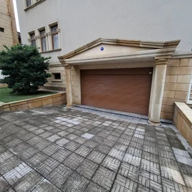 In Baku 700.0 m² house with 5.0 rooms is for rent - Image 6