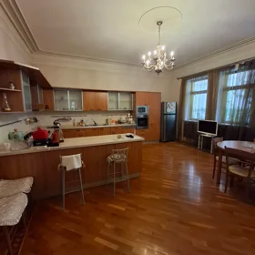 In Baku 700.0 m² house with 5.0 rooms is for rent - Image 7