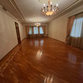 In Baku 700.0 m² house with 5.0 rooms is for rent - Image 10