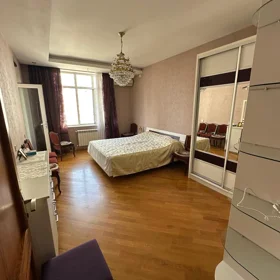 In Baku 105.0 m² apartment is for rent - Image 4