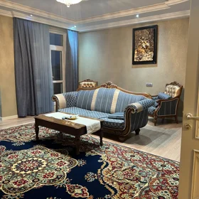 In Baku 175.0 m² apartment is for sale - Image 3