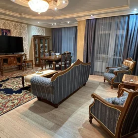 In Baku 175.0 m² apartment is for sale - Image 4