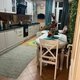 In Baku 175.0 m² apartment is for sale - Image 7