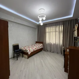 In Baku 104.0 m² apartment is for sale - Image 6