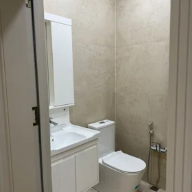 In Baku 60.0 m² apartment is for rent - Image 2