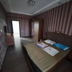In Baku 120.0 m² apartment is for sale - Image 2