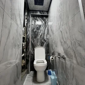 In Baku 1000.0 m² apartment is for rent - Image 9