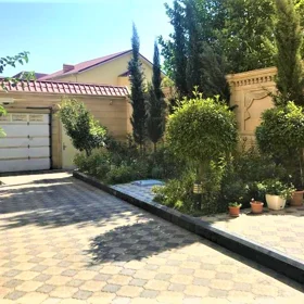 In Binəqədi rayonu 800.0 m² house with 9.0 rooms is for sale - Image 5