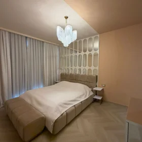 In Baku 268.0 m² apartment is for rent - Image 2