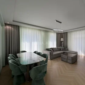 In Baku 268.0 m² apartment is for rent - Image 4