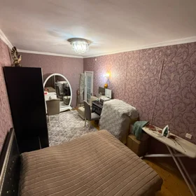 In Khirdalan 70.0 m² apartment is for sale - Image 2
