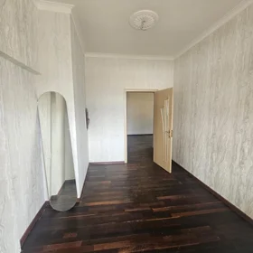 In Baku 72.0 m² apartment is for sale - Image 2
