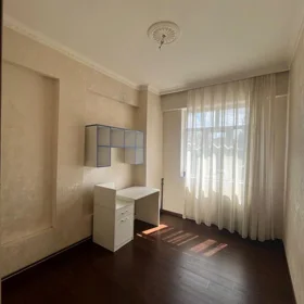 In Baku 72.0 m² apartment is for sale - Image 5