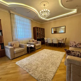 In Baku 140.0 m² apartment is for sale - Image 3