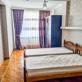 In Baku 135.0 m² apartment is for rent - Image 3