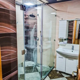In Baku 135.0 m² apartment is for rent - Image 6