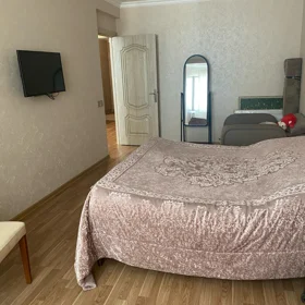 In Baku 72.0 m² apartment is for sale - Image 4