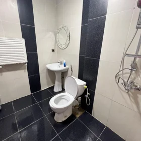In Baku 95.0 m² apartment is for rent - Image 8