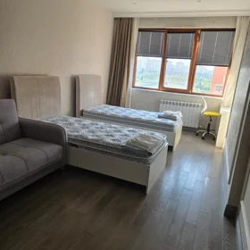 In Baku 215.0 m² apartment is for rent - Image 3