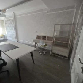 In Baku 215.0 m² apartment is for rent - Image 4