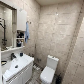 In Baku 85.0 m² apartment is for rent - Image 5