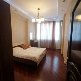In Baku 90.0 m² apartment is for rent - Image 5