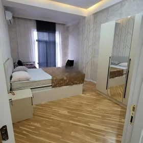 In Baku 70.0 m² apartment is for rent - Image 2