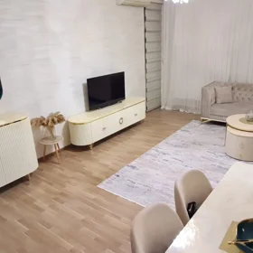 In Baku 134.0 m² apartment is for sale - Image 3